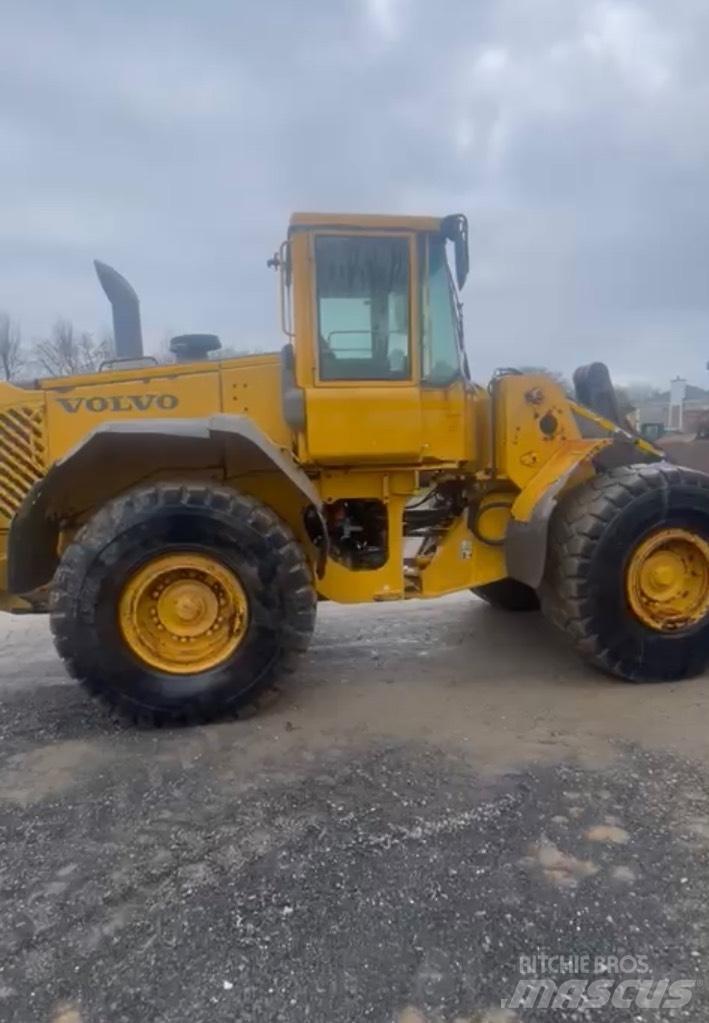 Volvo L 120 E لوادر بعجل