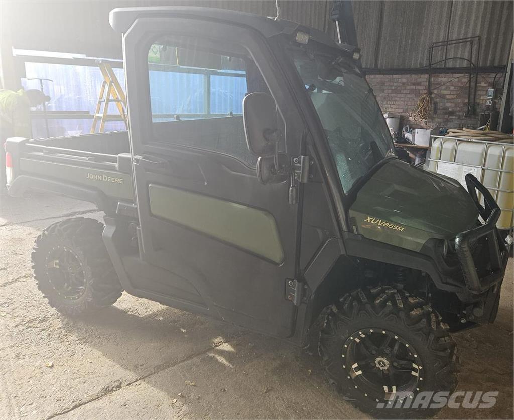 John Deere XUV865M مركبات لجميع التضاريس