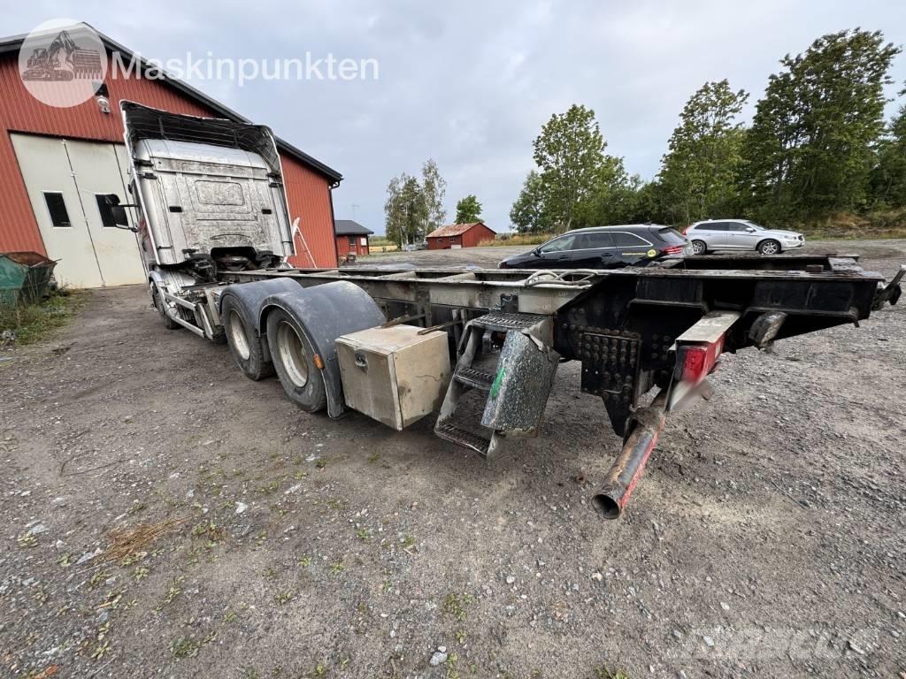 Scania R 730 LB شاحنات بمقصورة وهيكل