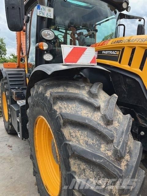 JCB Fastrac 4220 الجرارات