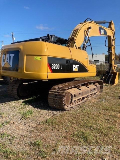 CAT 320 D حفارات زحافة