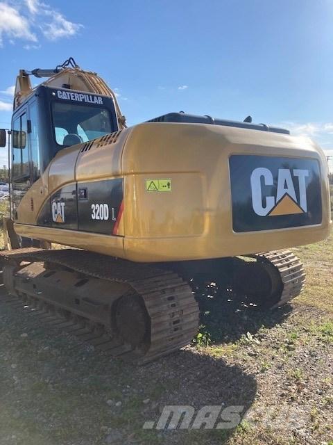 CAT 320 D حفارات زحافة