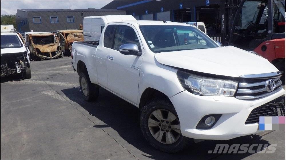 Toyota Hilux 4 شاحنات خفيفة/مفصلية الجوانب