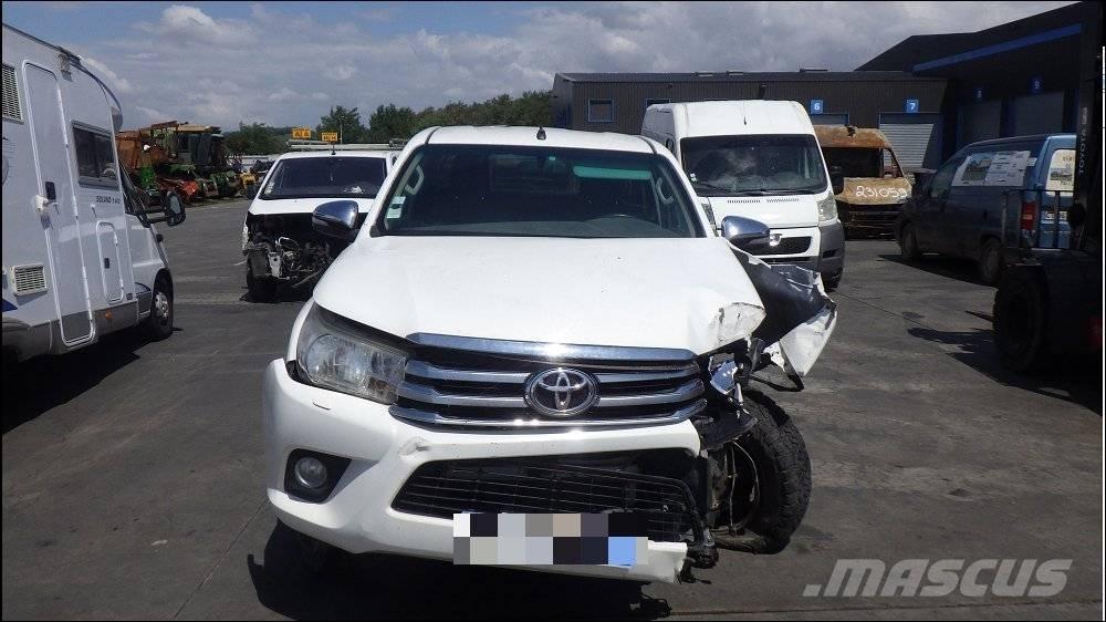 Toyota Hilux 4 شاحنات خفيفة/مفصلية الجوانب