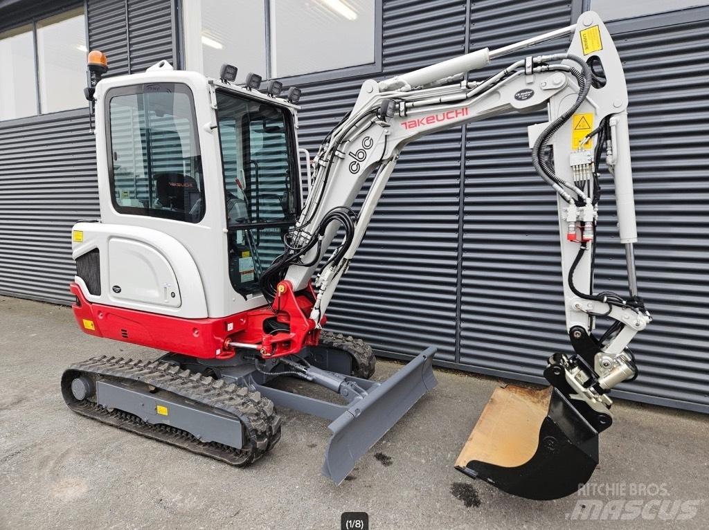 Takeuchi TB 225 حفارات صغيرة أقل من 7 طن (حفارات صغيرة)