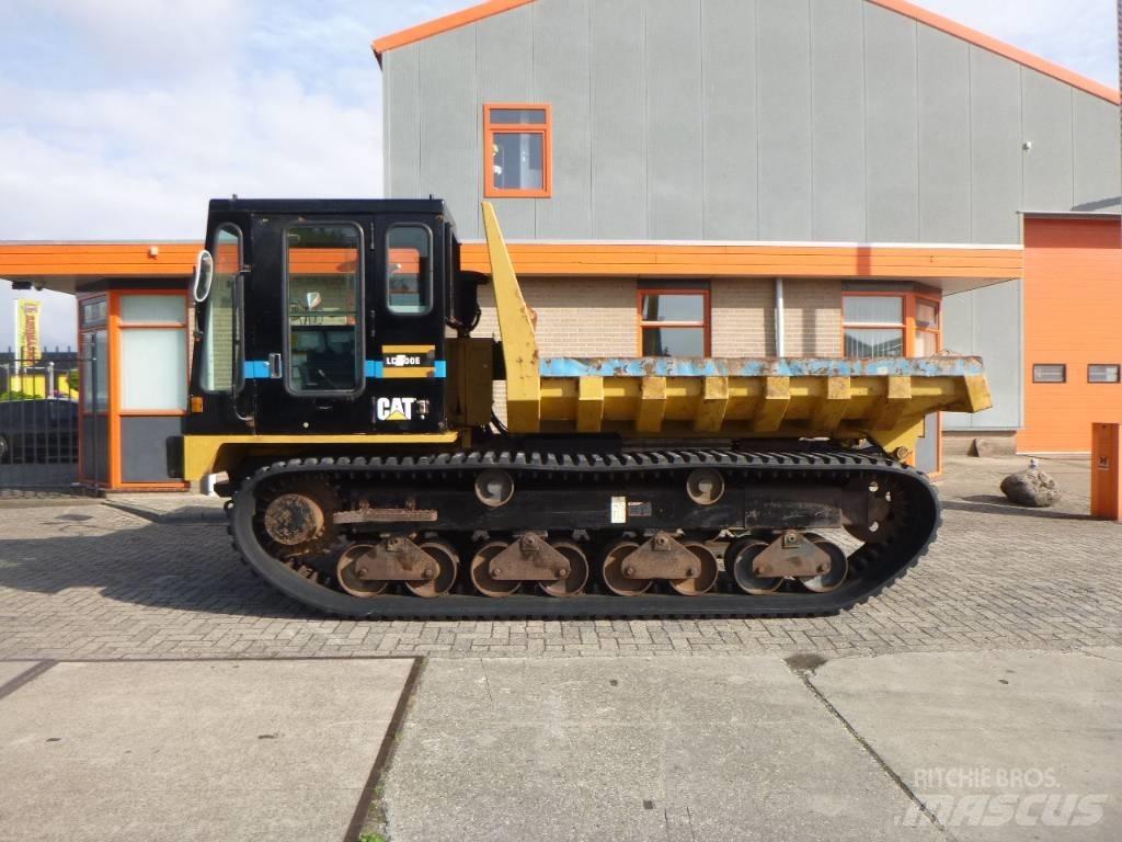 CAT LD700E عربات نقل قلابة مجنزرة