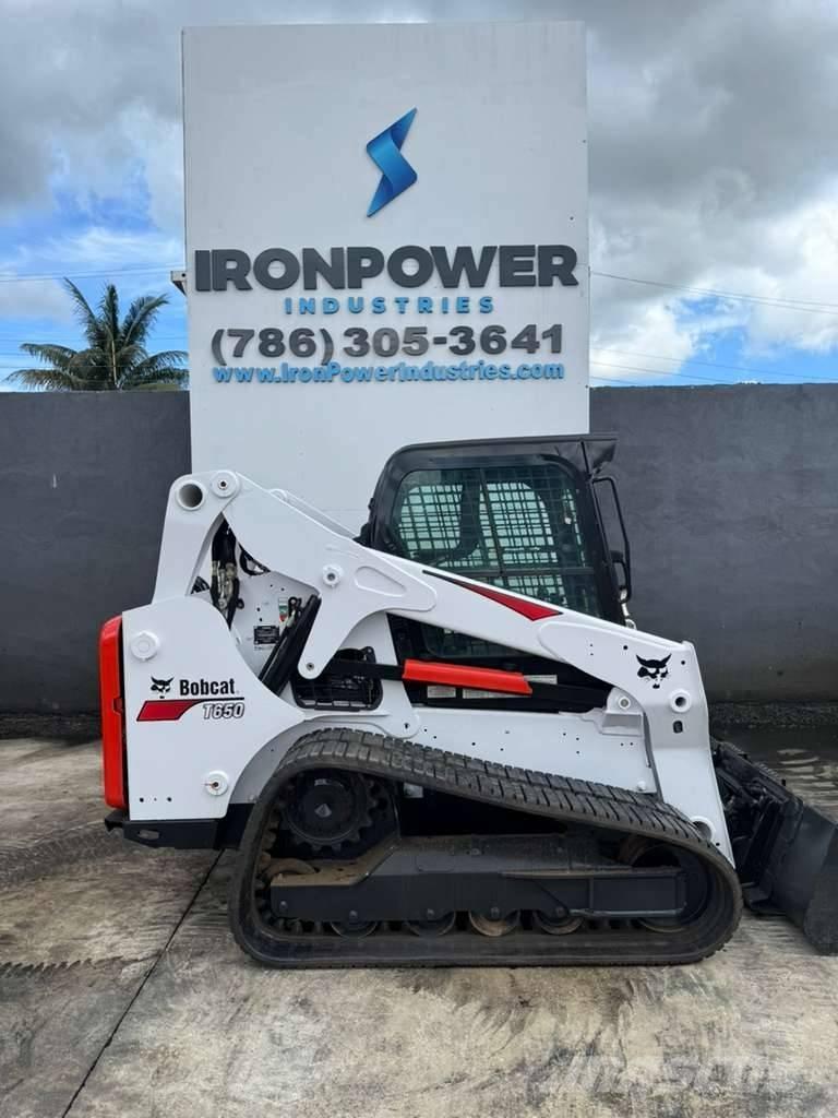 Bobcat T 650 لوادر انزلاقية التوجيه