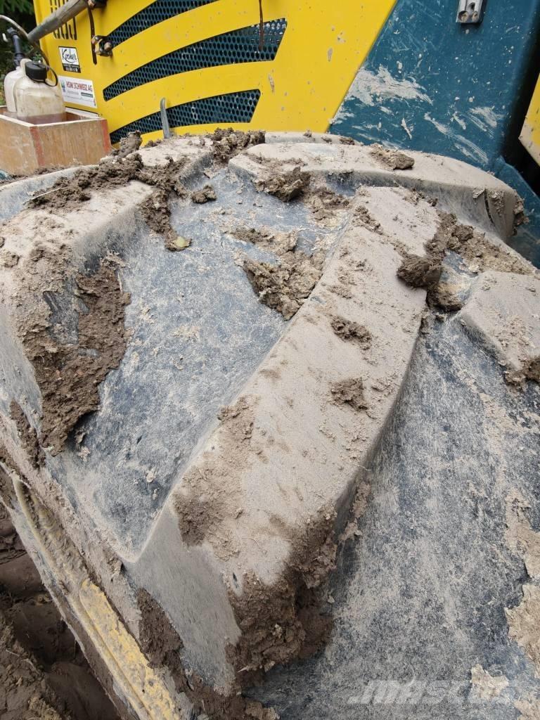 HSM 805 F ساحبات الأشجار