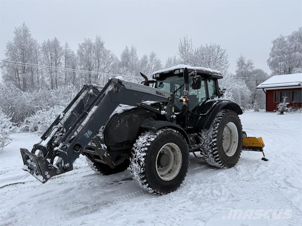 Valtra T191 الجرارات