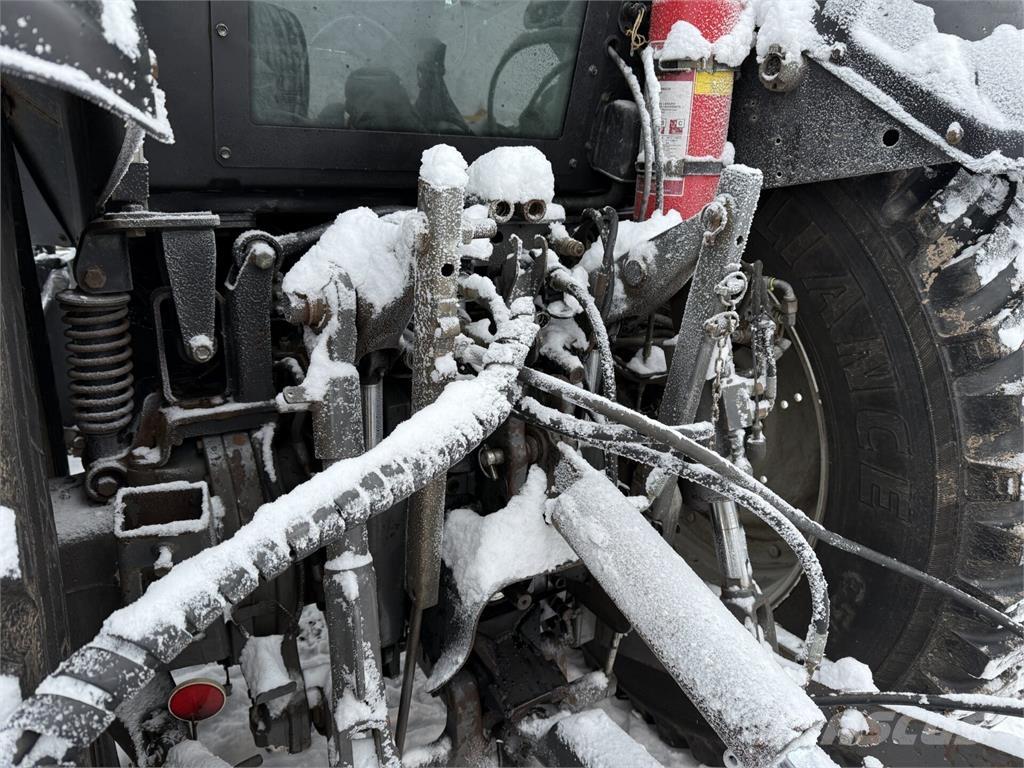 Valtra T191 الجرارات