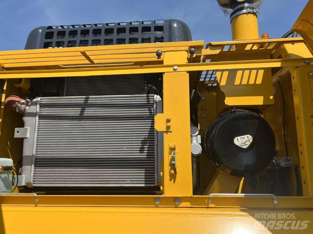 Komatsu PC 300 حفارات زحافة