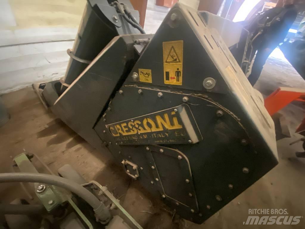 Cressoni Plukkebord رؤوس الحصادات الدراسات