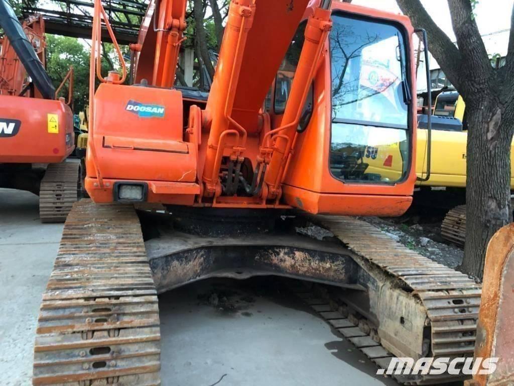 Doosan 220-7 حفارات زحافة