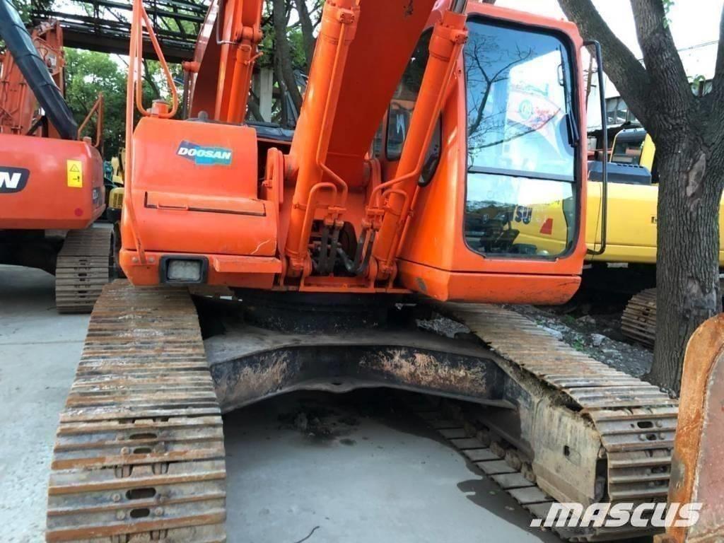 Doosan 220-7 حفارات زحافة
