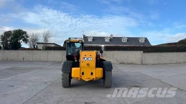 JCB 560-80 مناولات متداخلة