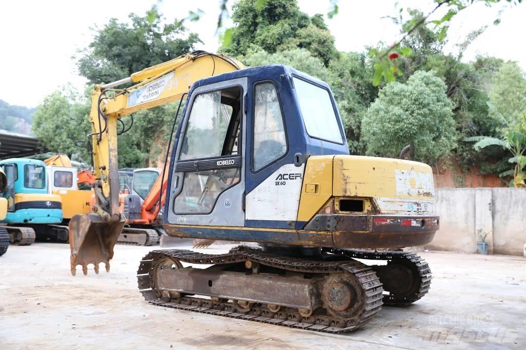 Kobelco SK 60-3 حفارات زحافة