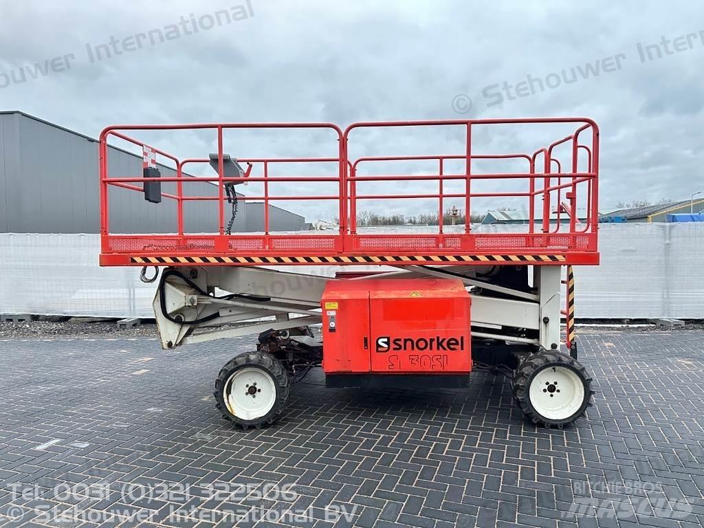 Snorkel SL30 SL رافعات مقصية الشكل