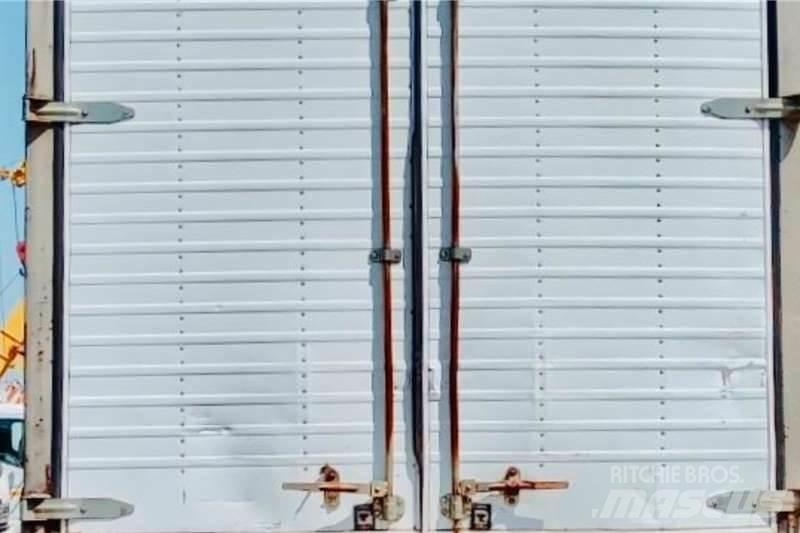 Hino 500 2626 شاحنات أخرى