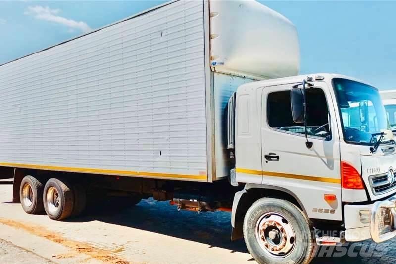 Hino 500 2626 شاحنات أخرى
