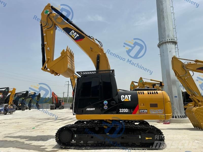 CAT CAT320D2L حفارات زحافة