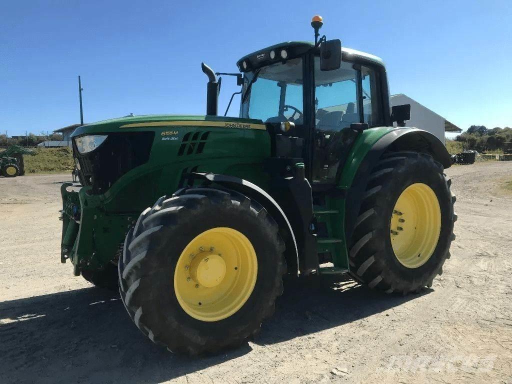 John Deere 6155 M الجرارات