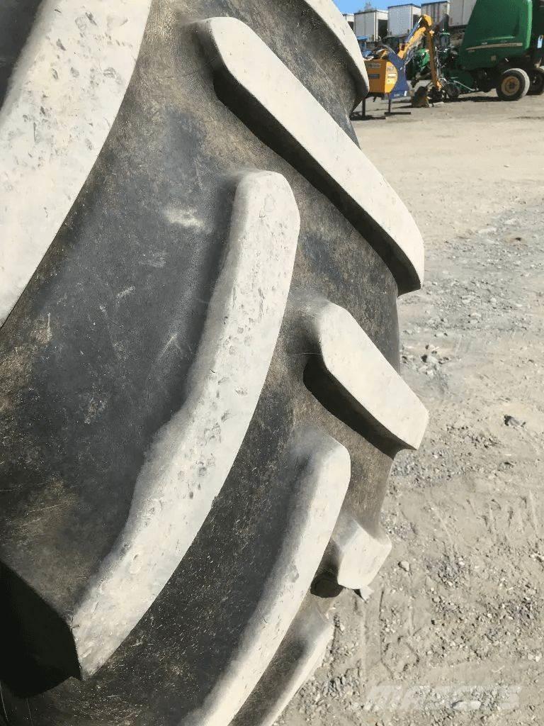 John Deere 6155 M الجرارات