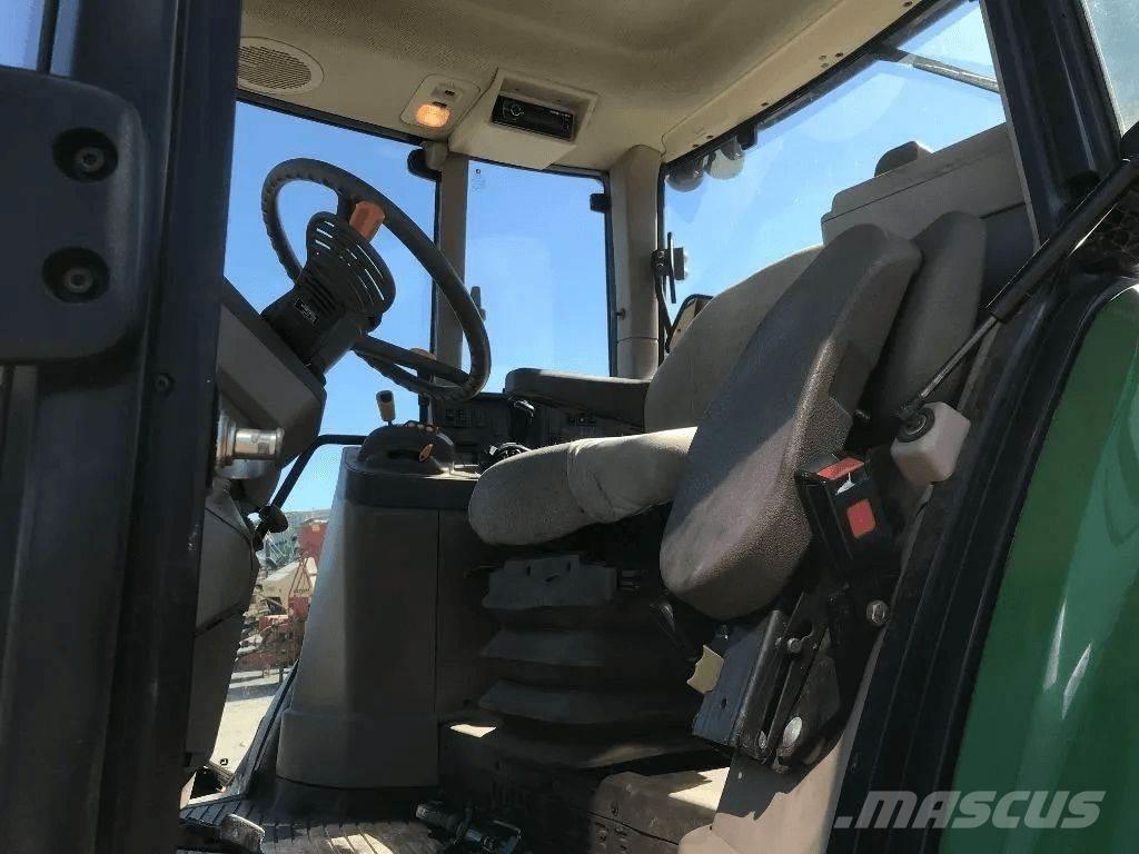 John Deere 6155 M الجرارات