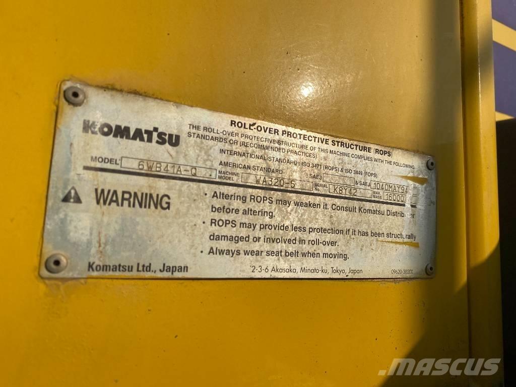 Komatsu WA 320-5 لوادر بعجل