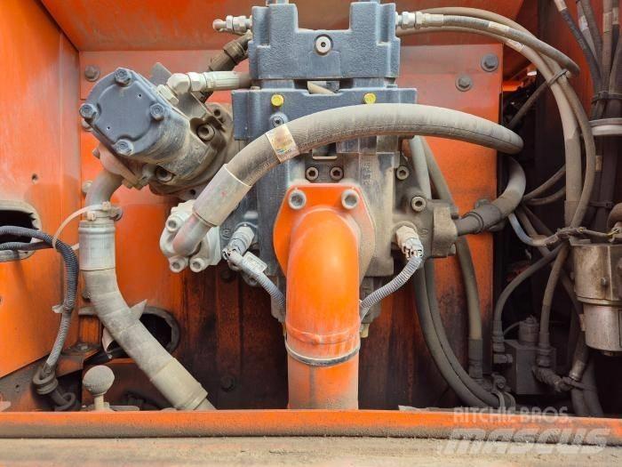 Doosan DX210WA حفارات بعجل