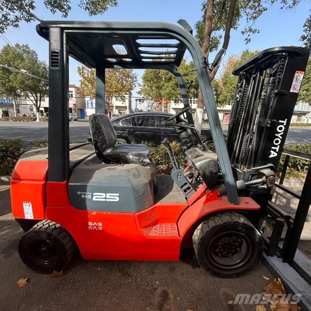 Toyota 2.5t شاحنات الديزل