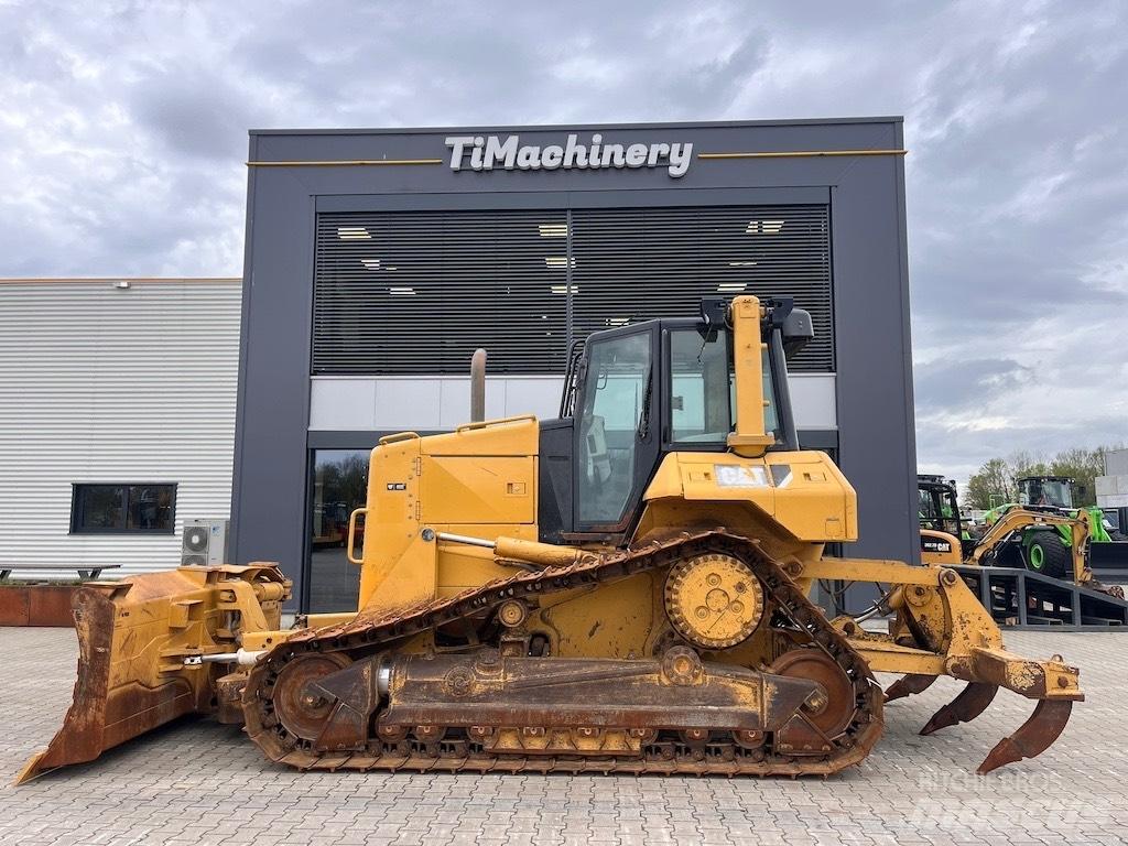 CAT D6N XL بلدوزرات مجنزرة