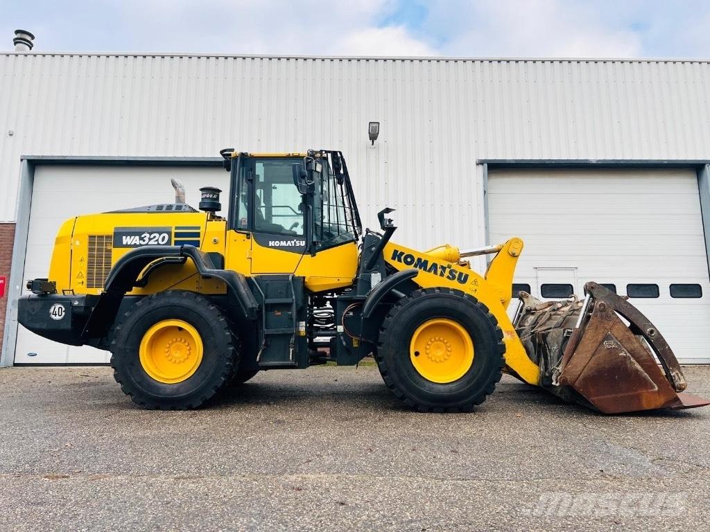 Komatsu WA 320-8 لوادر بعجل