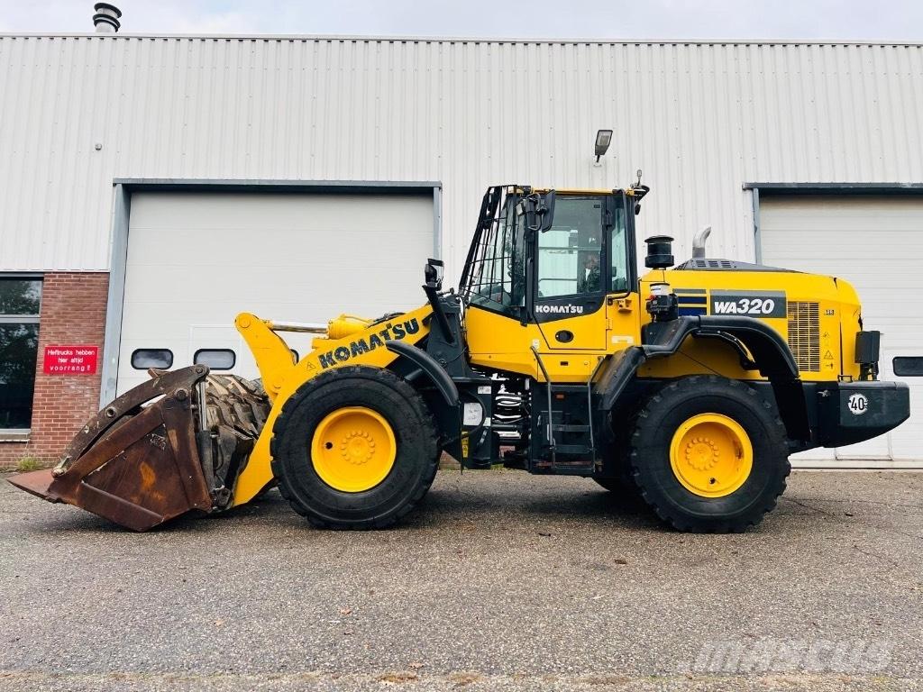 Komatsu WA 320-8 لوادر بعجل