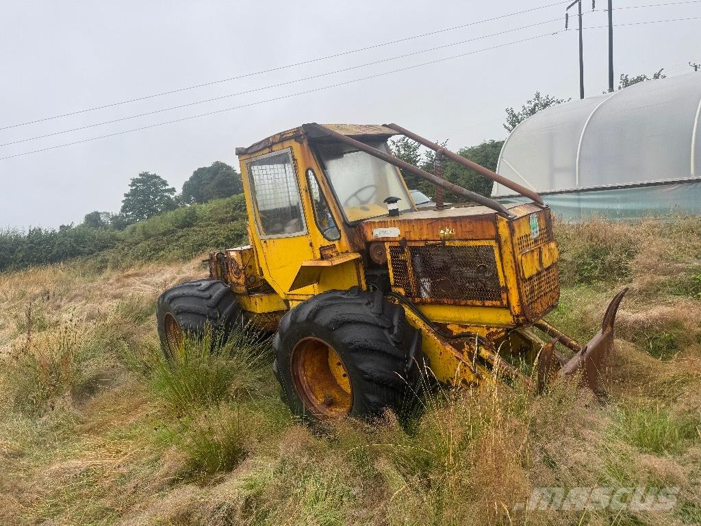 HSM 805 ساحبات الأشجار