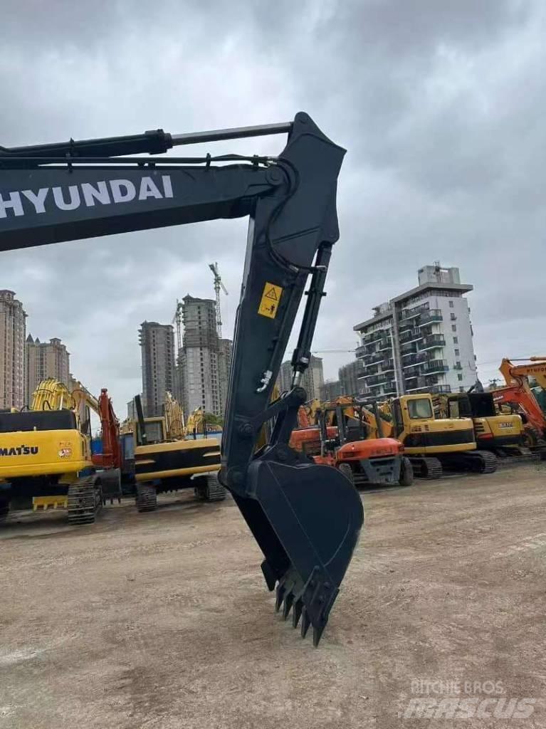 Hyundai 225LC-9T حفارات زحافة
