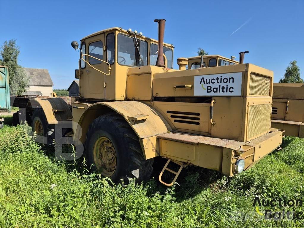 Kirovets K 701 الجرارات