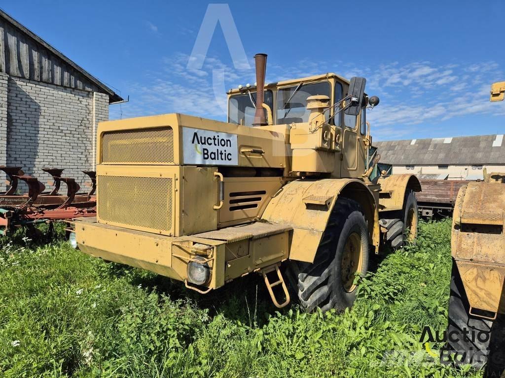 Kirovets K 701 الجرارات
