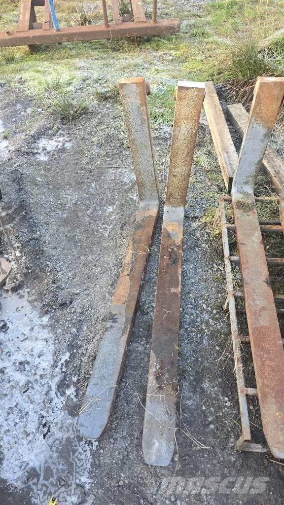  Pallgafflar 980kr لوادر بعجل