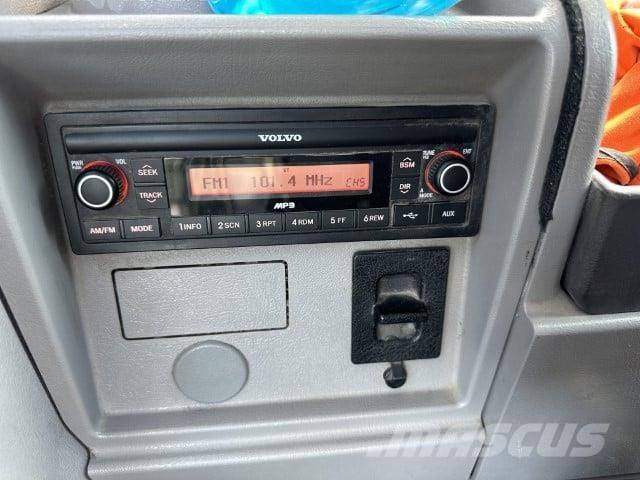 Volvo EWR150E حفارات بعجل