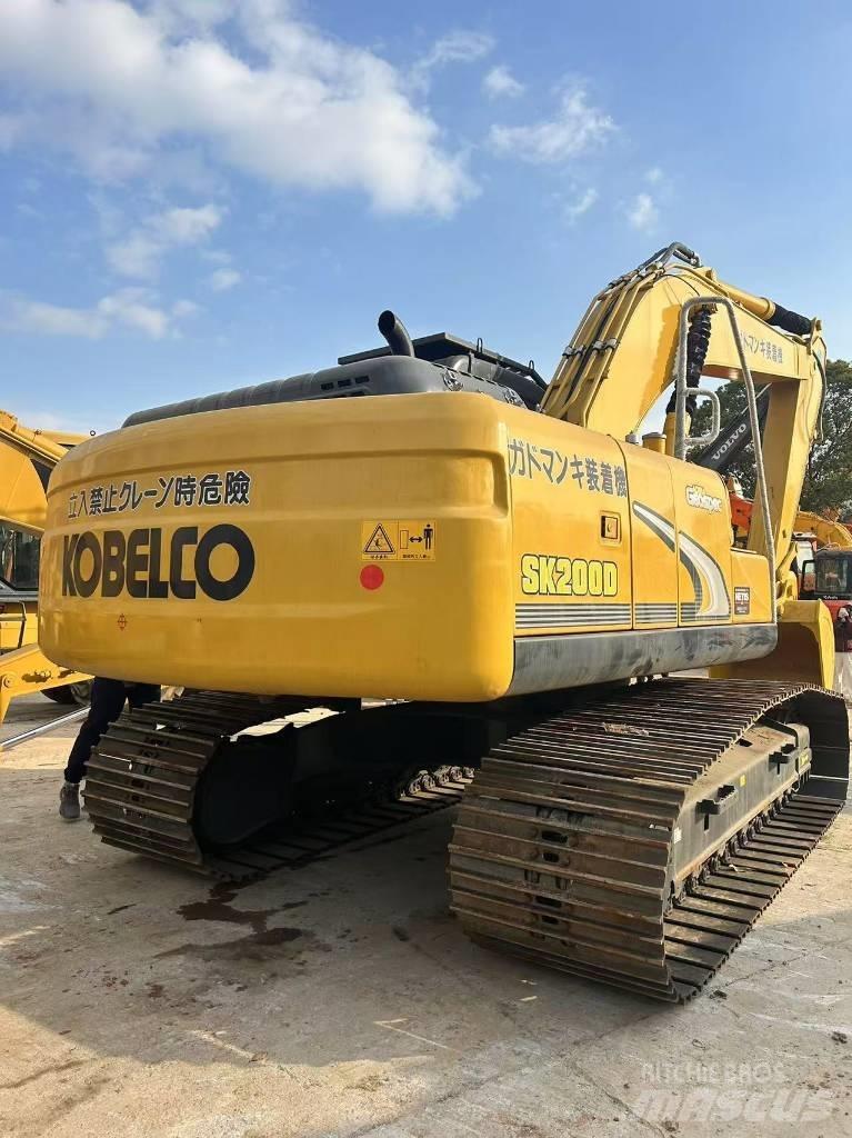 Kobelco SK 200 حفارات زحافة