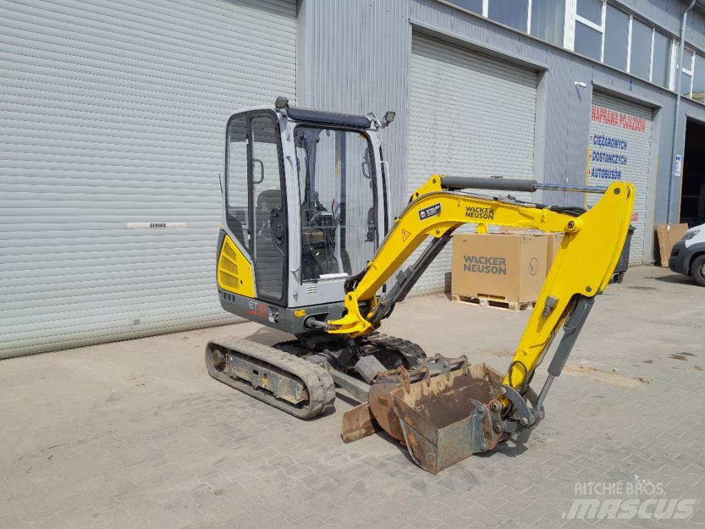 Wacker Neuson ET 18 حفارات زحافة