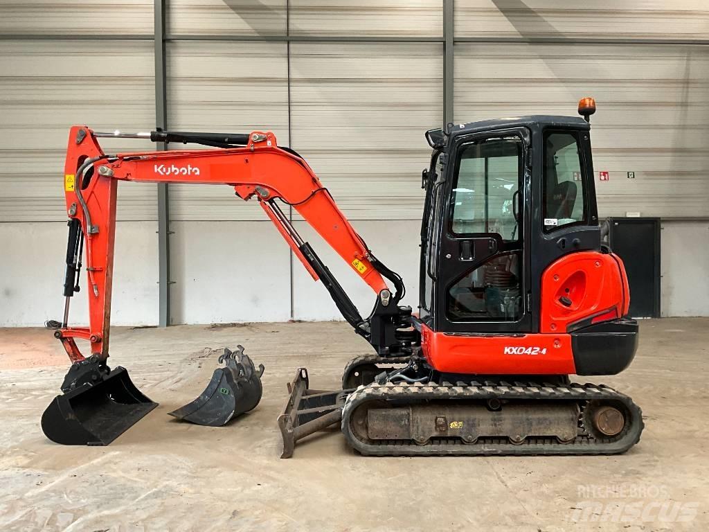 Kubota KX 042-4 حفارات صغيرة أقل من 7 طن (حفارات صغيرة)
