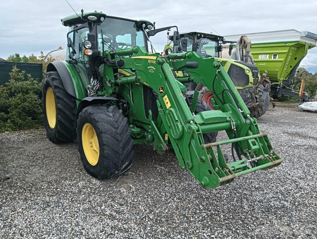 John Deere 5125 R الجرارات
