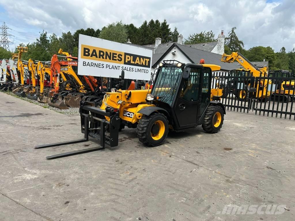 JCB 525-60 مناولات متداخلة