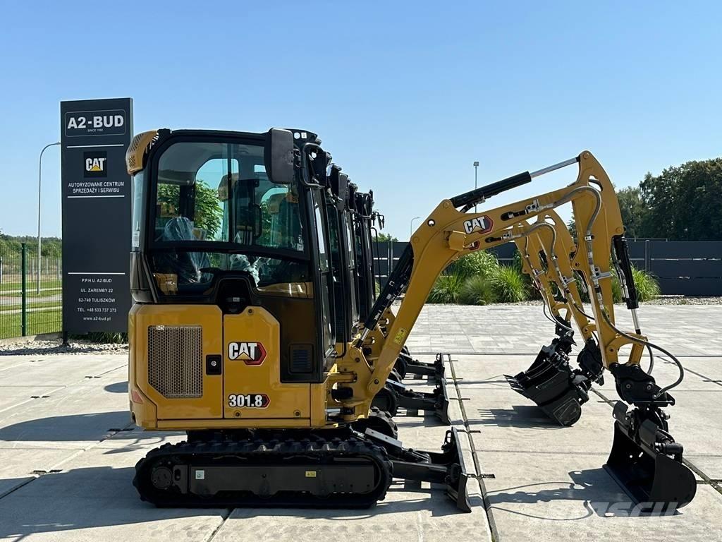 CAT 301.8 حفارات زحافة