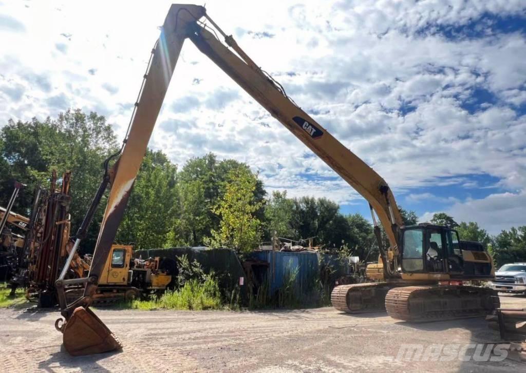 CAT 330 D L حفارات زحافة