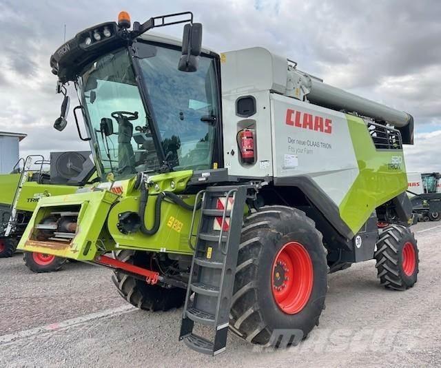 CLAAS TRION 520 حصادات