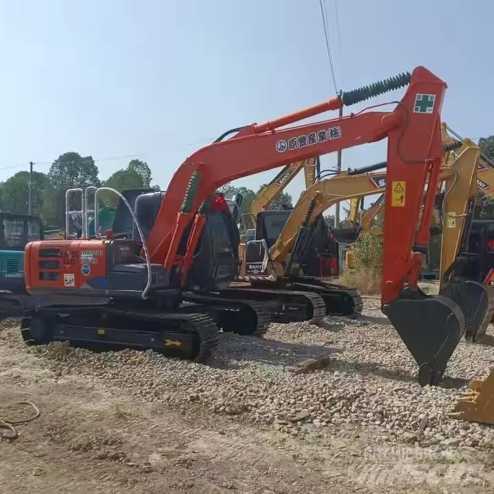 Hitachi ZX 120 حفارات زحافة