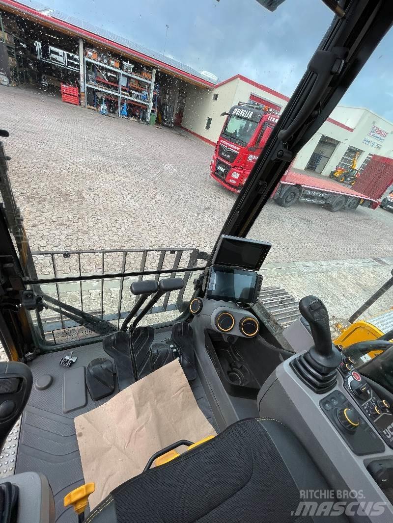 JCB 220 X LC حفارات زحافة