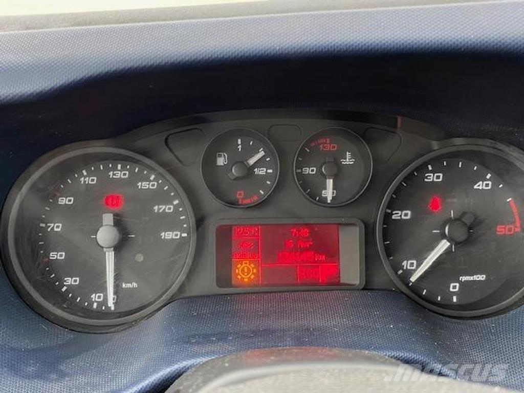 Iveco 35C18 شاحنات قلابة